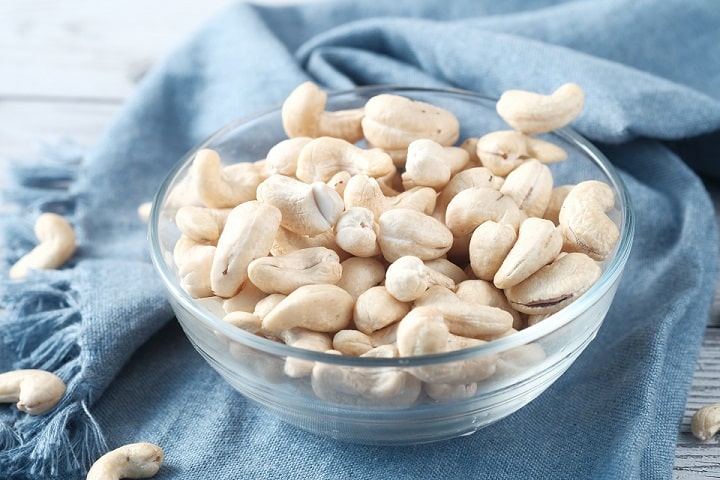cashew kernels